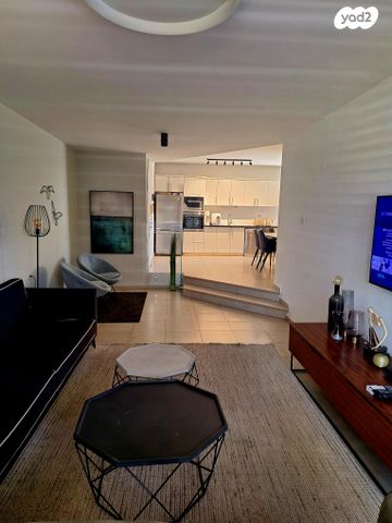 דירה, הקישון 8, רמז, מערב ותיק, ראשון לציון