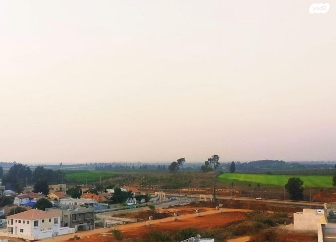 גג/ פנטהאוז, האושר 3, שרונה, כפר יונה