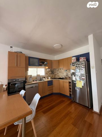 דירה, שדרות גולדה מאיר 20, קרית נורדאו, נתניה