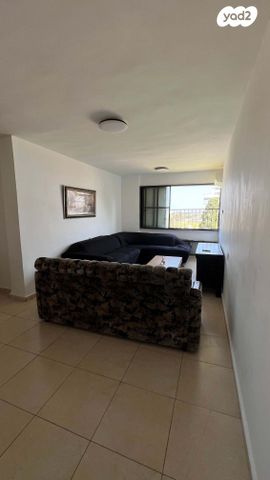 קיבוץ גלויות 74