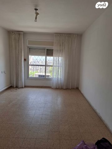 דירה, רבקה ומרדכי גובר 3, וייצמן, קרית מלאכי