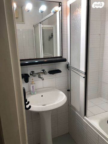 דירה, דרך הים 82, כרמל מערבי, חיפה