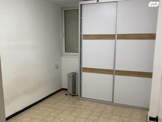 דירה, מוהליבר 26, מכב"י, יהוד מונוסון