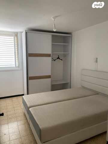 דירה, מוהליבר 26, מכב"י, יהוד מונוסון