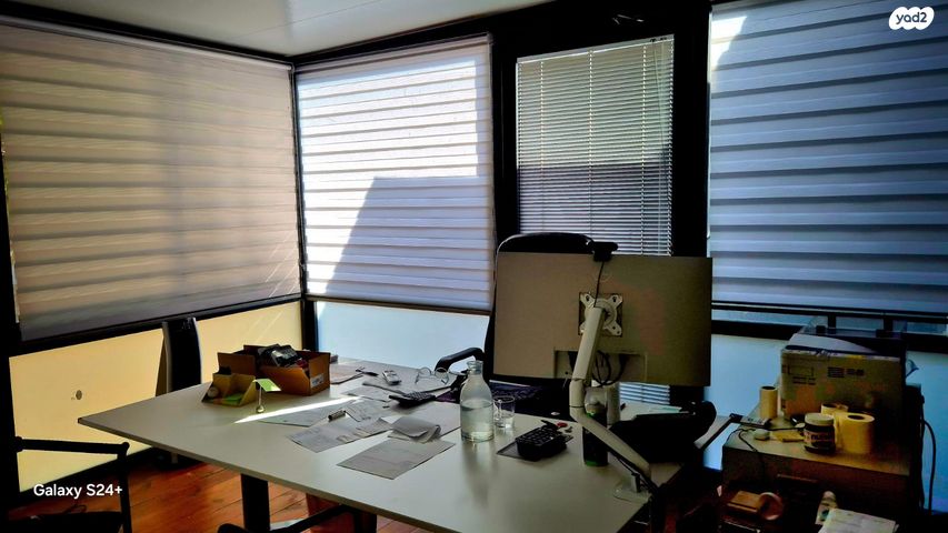 משרדים, צאלון 7, ניר צבי, ניר צבי