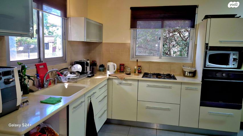 משרדים, צאלון 7, ניר צבי, ניר צבי