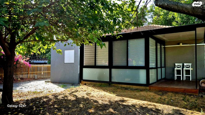 משרדים, צאלון 7, ניר צבי, ניר צבי