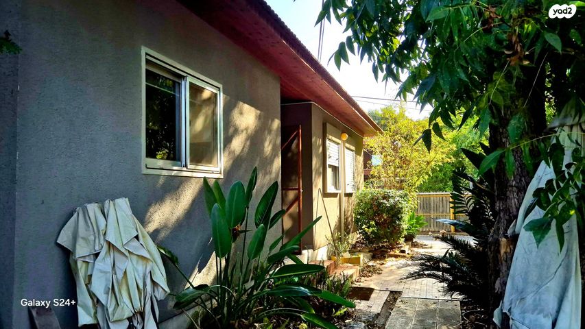 משרדים, צאלון 7, ניר צבי, ניר צבי