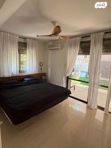 גג/ פנטהאוז, אלכסנדר ינאי, כרמליה, חיפה