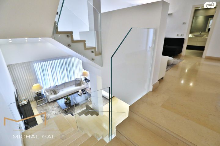 דו משפחתי, גבעת סביון, גני תקווה