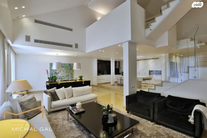 דו משפחתי, גבעת סביון, גני תקווה