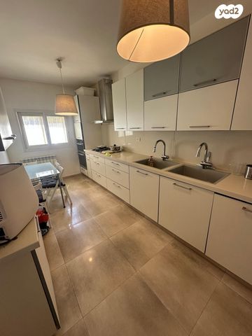 דירה, שמריהו לוין 4, קרית היובל, ירושלים