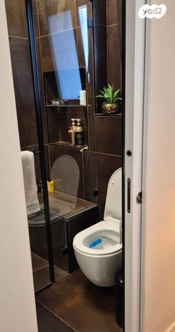 דירת גן, קרית הפרחים - 2005, רעננה