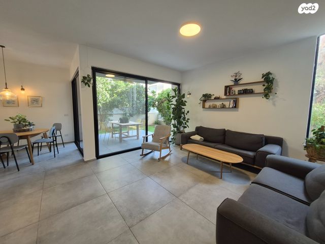 בית פרטי/ קוטג', עמק החולה, קדימה צורן