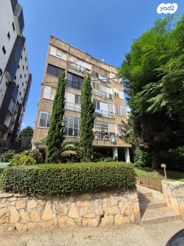 דירה, האחים טרבס, ד' / מערב מרכז העיר, רחובות