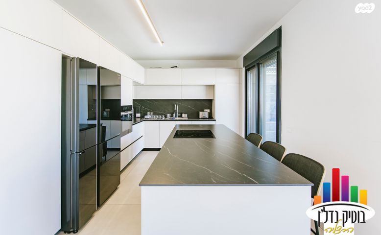 גג/ פנטהאוז, רבקה גובר, הרצליה