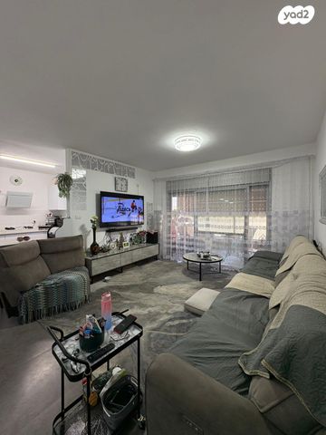 שדרות השיטה 33