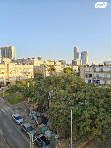 דירה, זמנהוף 19, לב העיר, בת ים