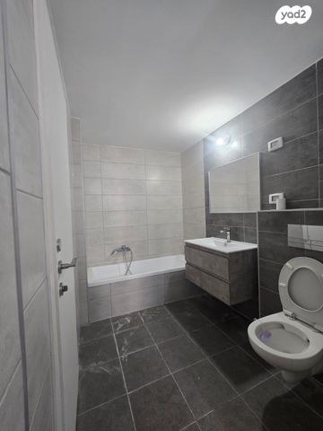 דירה, מור, אור ים, אור עקיבא