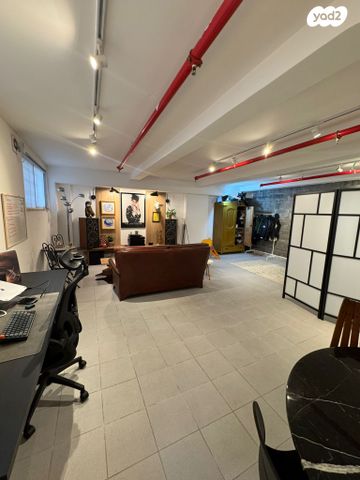 דירה, שדרות המגינים 46, שער פלמר, תחנת רכבת השמונה, חיפה