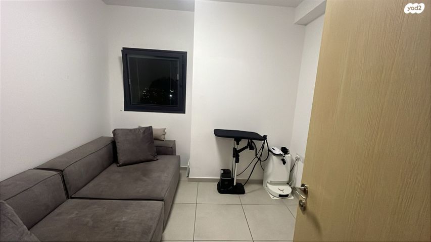 דירה, הרב ניסנבאום, בת ים