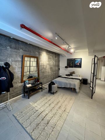 דירה, שדרות המגינים 46, שער פלמר, תחנת רכבת השמונה, חיפה