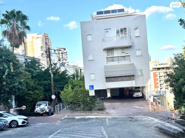 דירת גן, מעלה הצופים 20, שכונת חשמונאים, מרכז העיר א, רמת גן