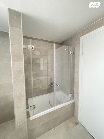 דירה, נופי בן שמן, לוד