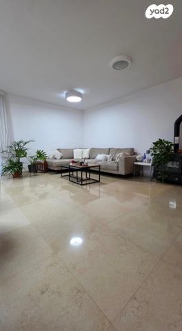 בית פרטי/ קוטג', הרימון, גבעת סביון החדשה, גני תקווה