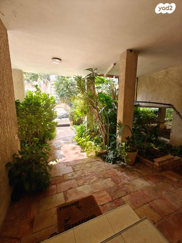 דירה, הנשיא הראשון, א' / צפון מזרח העיר, רחובות