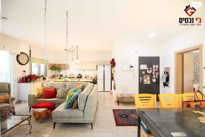 דירה, הדרים, חלומות זכרון, זכרון יעקב