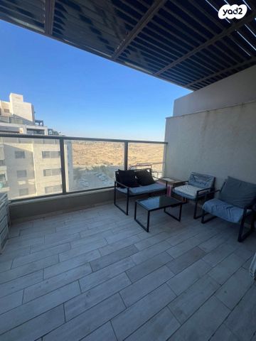 דירה, גדעון האוזנר, רמות הרכס, באר שבע