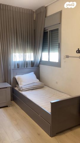 דירה, האיכרים 5, גני אזור, אזור