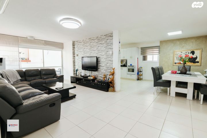 דירה, אשכנזי 9, ליבת העיר, יהוד מונוסון