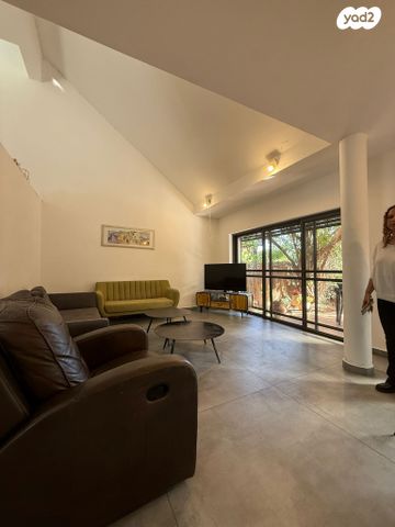 דו משפחתי, אדיר, רעות, מודיעין מכבים רעות