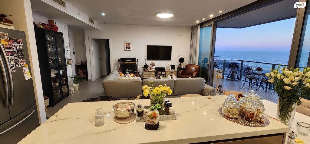 דירה, גבעת אולגה, חדרה