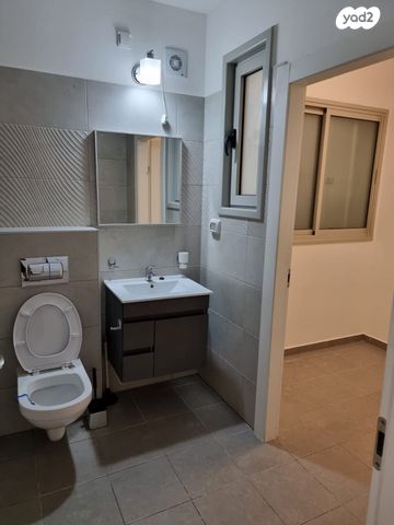 דירת גן, שקמים ואגמים, אשקלון