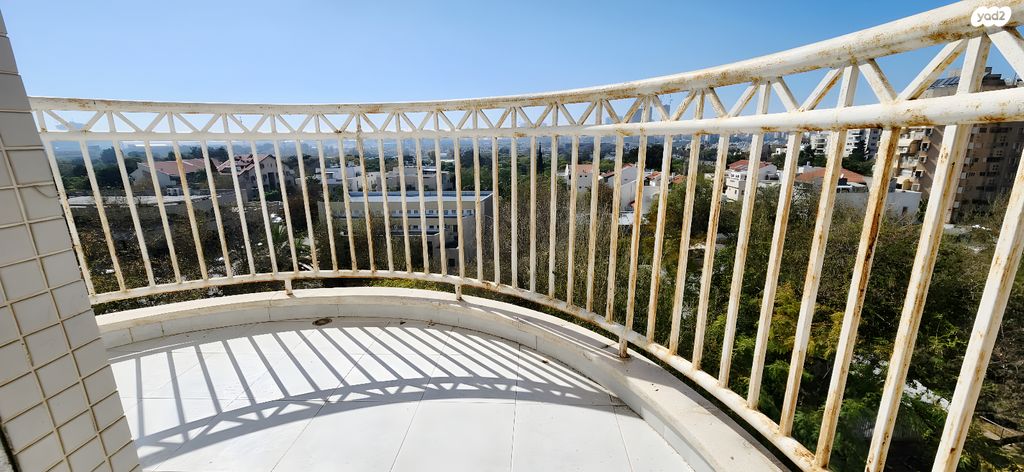 דירה, חיים לנדאו, בן גוריון, חולון