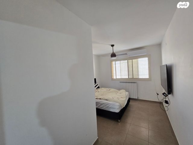 דירה, הרב יצחק כדורי, חומת שמואל, הר חומה, ירושלים