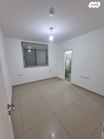 דירת גן, שקמים ואגמים, אשקלון