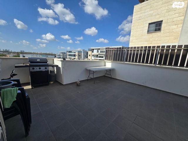 דירה, בעל התניא, בעל התניא, לוד