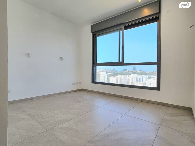 דירה, הרצליה