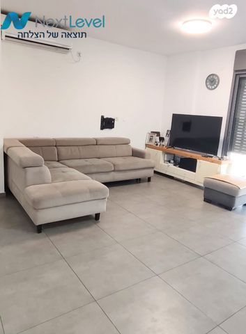 דירה, סביון 27, הפרחים, חריש