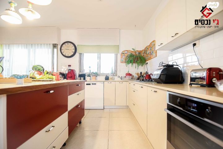 דירה, הדרים, חלומות זכרון, זכרון יעקב