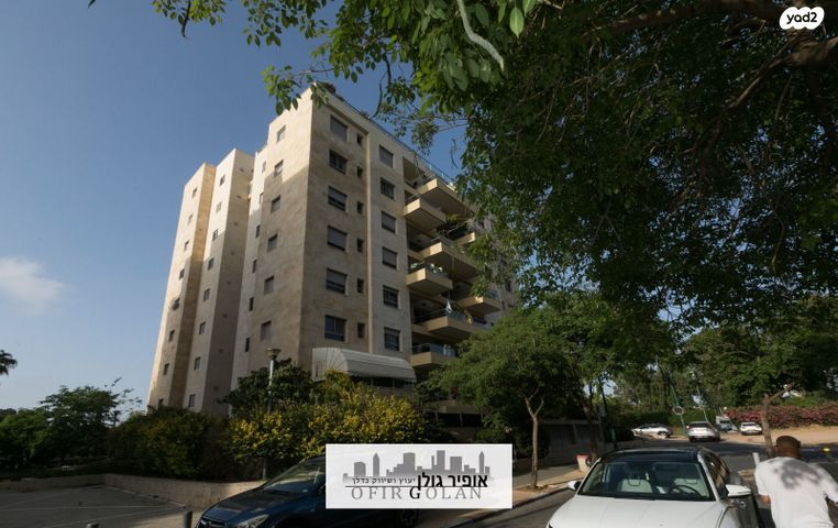 הרצליה הירוקה, נווה עובד