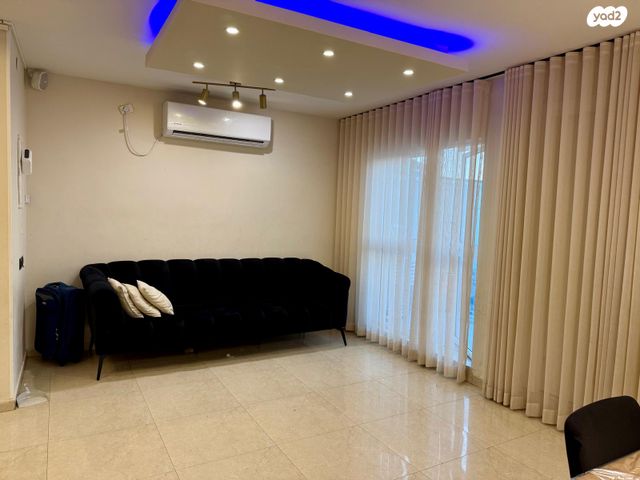 דירה, התאנה, המכבים, גבעת זאב