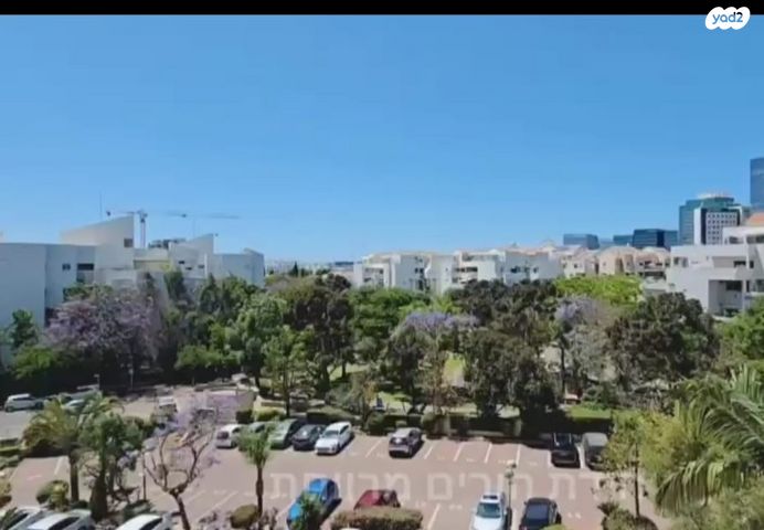 דירה, רעננה