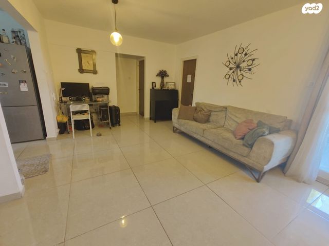 דירה, שגיא, כרמיאל