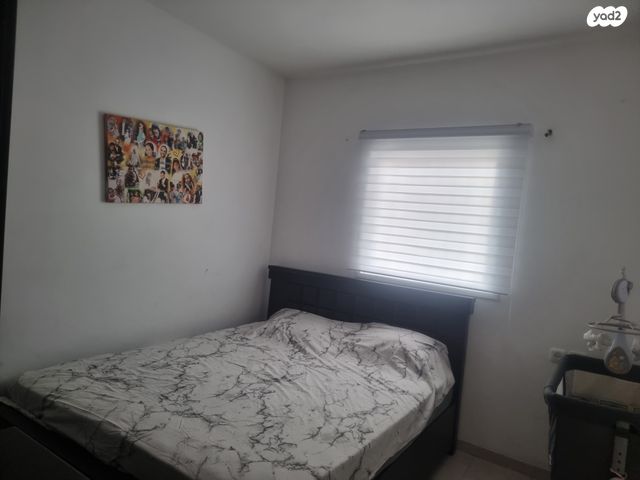 דירה, מנשה קפרא, שעריים, רחובות