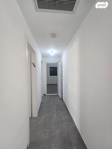 דירה, מור, אור ים, אור עקיבא